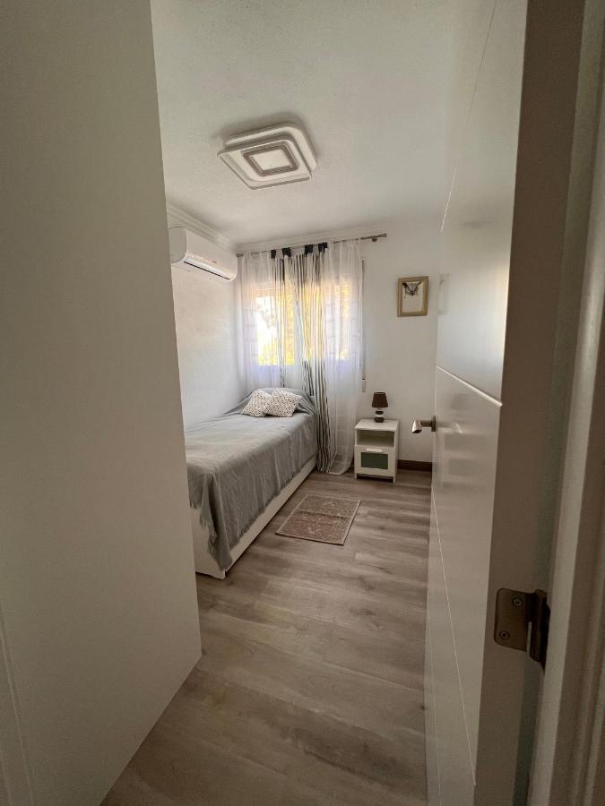 Orihuela Costa 3 Bdr Condo On La Zenia Beach With Patio Eksteriør bilde